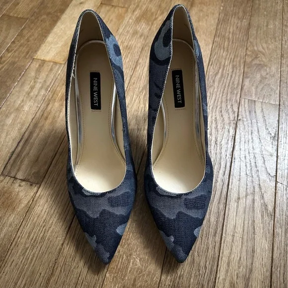 Nine West Pointed Toe Heels Gray Blue Camo Fabric Pumps Women's Size 8 - Picture 5 of 11